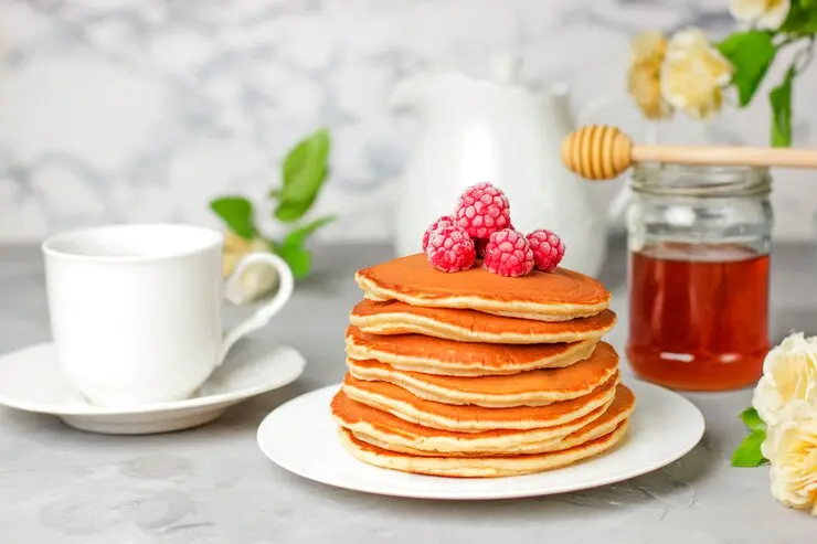 The BEST Fluffy Pancakes Recipe! 3 pancakes