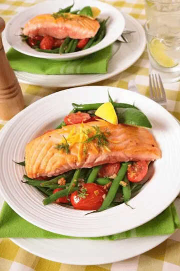 Grilled Salmon Salad