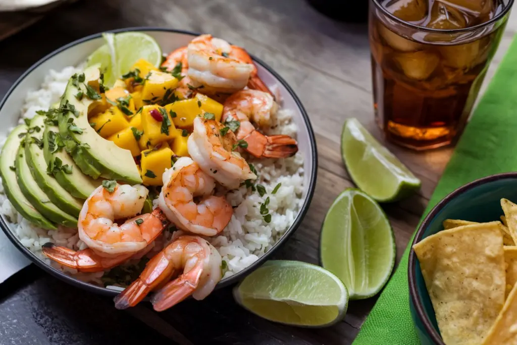 Shrimp and Avocado Bowls with Mango Salsa & Lime-Chili Sauce 4 avocado and rice bowl