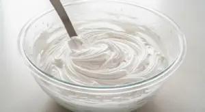fluffy marshmallow frosting