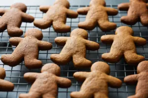 Easy Sourdough Gingerbread Cookies