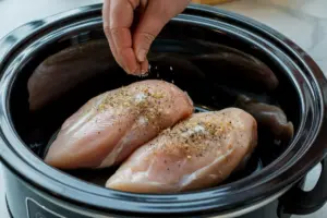crock-pot-chicken-and-gravy-cooking