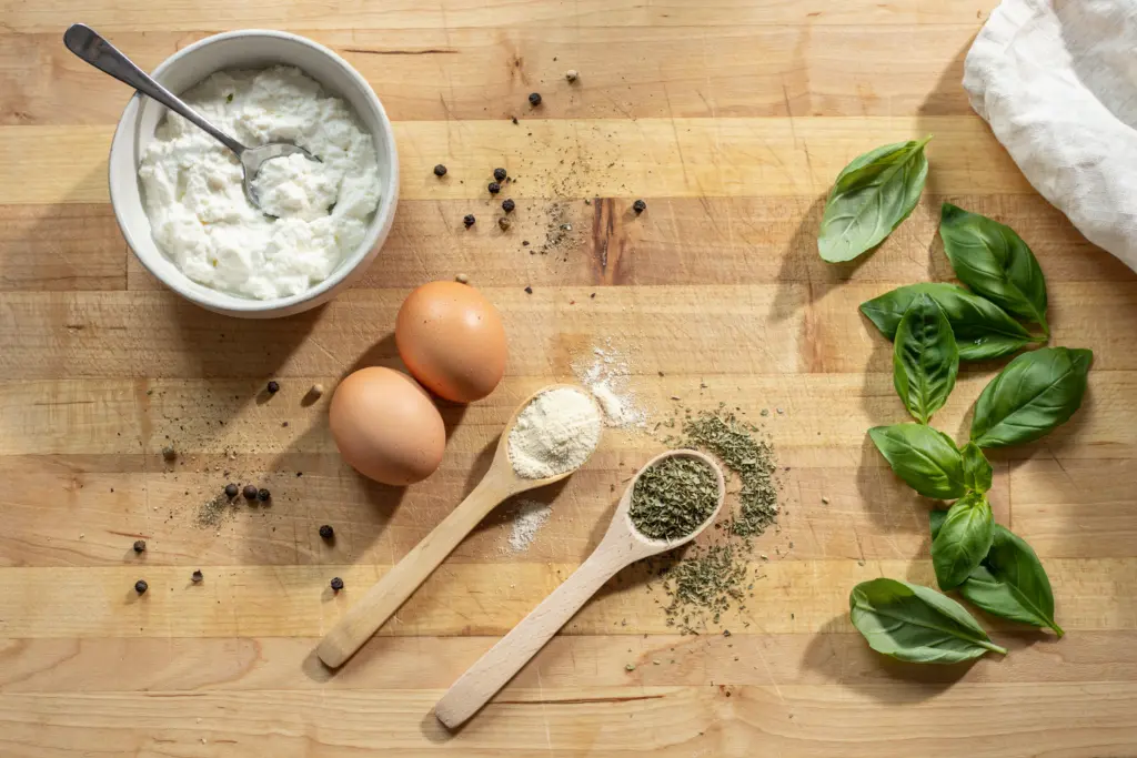 Viral Cottage Cheese Flatbread Recipe 3 flat-lay of cottage cheese flatbread ingredients
