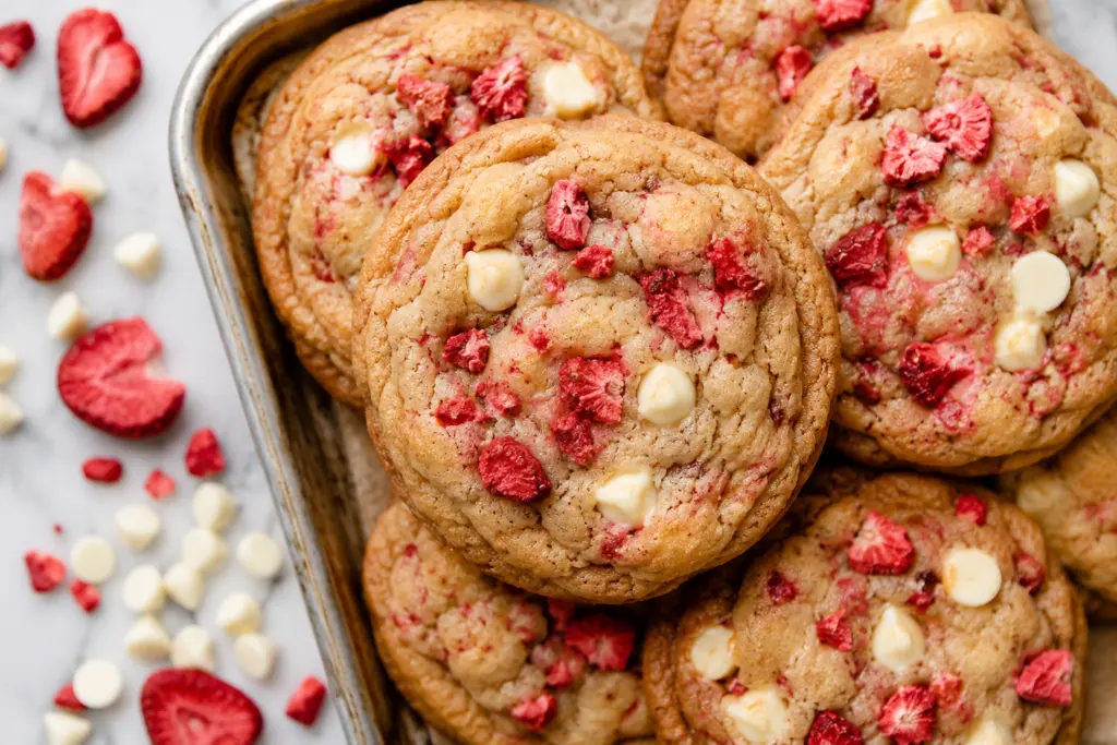 Chewy Sourdough Strawberries Cookies